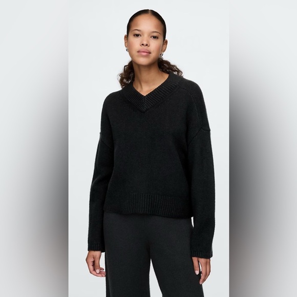 CashSoft Cropped Cozy Soft High V-Neck Chunky Knit Pullover Sweater L NWT - Picture 1 of 4